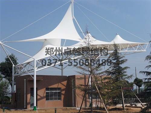 膜結(jié)構(gòu)材料主要有四種：膜材、鋼構(gòu)、索及附件