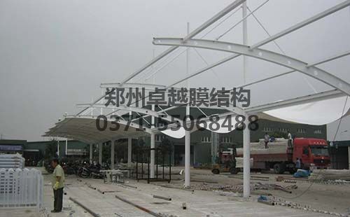 項目經(jīng)理應對膜結(jié)構(gòu)的安裝質(zhì)量直接負責