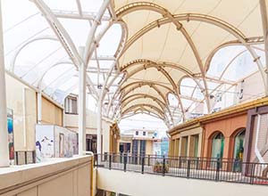 商場屋頂膜結(jié)構(gòu)有哪些特點？