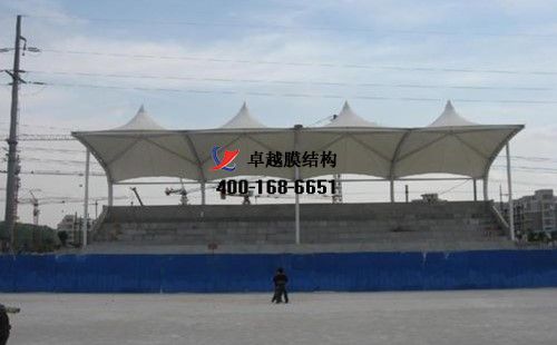 商洛<font color='red'>膜結(jié)構(gòu)看臺</font>/主席臺【商洛中學(xué)等】設(shè)計施工案例