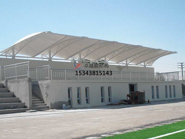 盧龍<font color='red'>膜結(jié)構(gòu)看臺</font>雨棚設(shè)計(jì)施工安裝