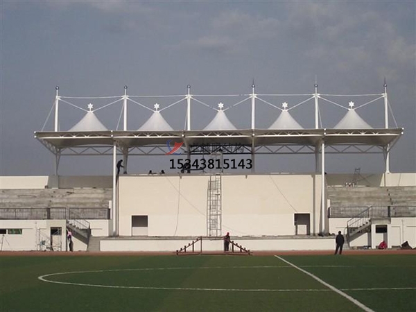 青龍<font color='red'>膜結(jié)構(gòu)看臺</font>雨棚設(shè)計(jì)施工安裝