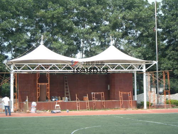 天祝<font color='red'>膜結構看臺</font>雨棚生產(chǎn)設計安裝