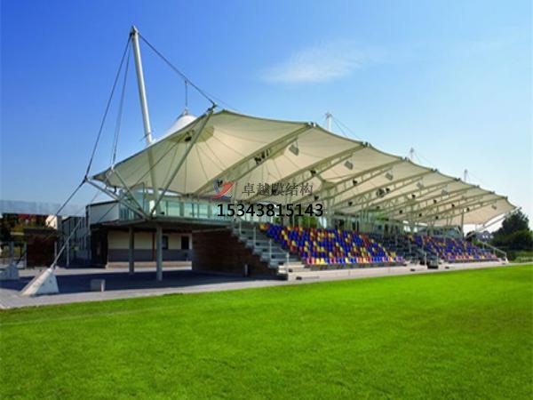 看臺張拉膜多少錢一平方？