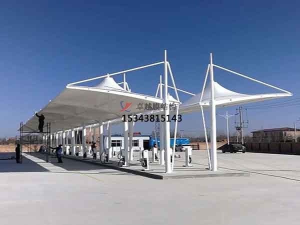 膜結(jié)構(gòu)車棚之刀刮膜材的優(yōu)點？