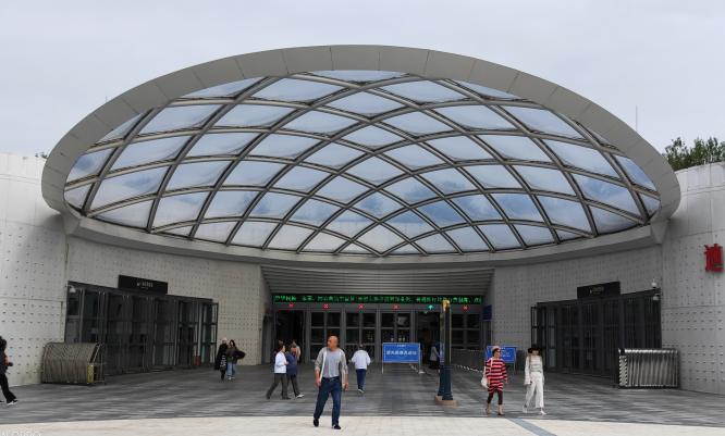 為何商業(yè)屋面中空力薦ETFE膜結(jié)構(gòu)？