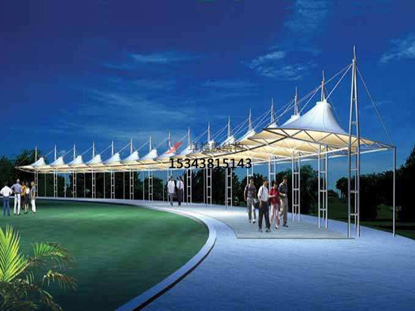  高爾夫球場膜結(jié)構(gòu)是怎么安裝得？