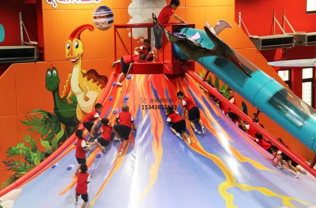 彩膜火山攀巖生產(chǎn)廠家如何選擇？